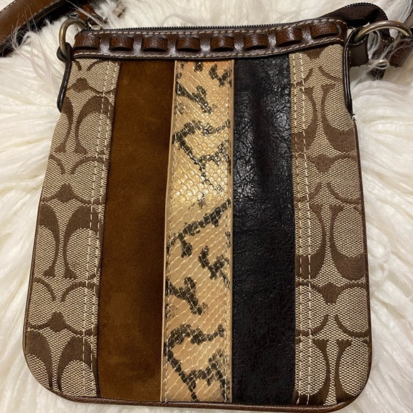 Coach Handbags - COACH crossbody purse